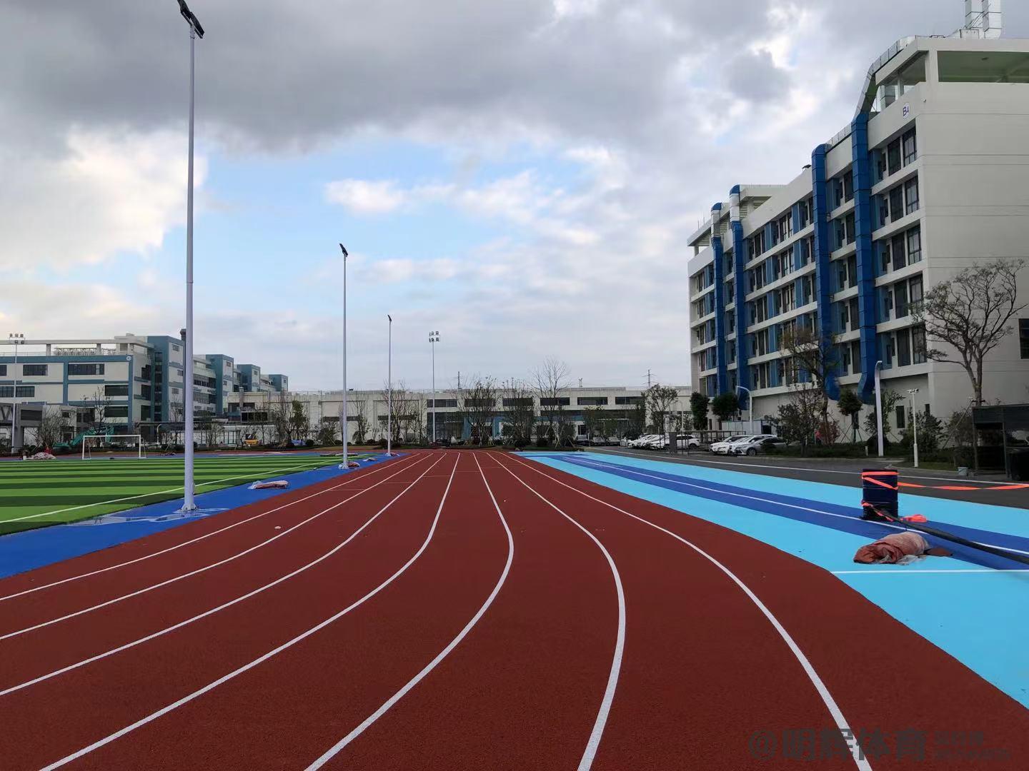北京透气型塑胶跑道的价格是多少