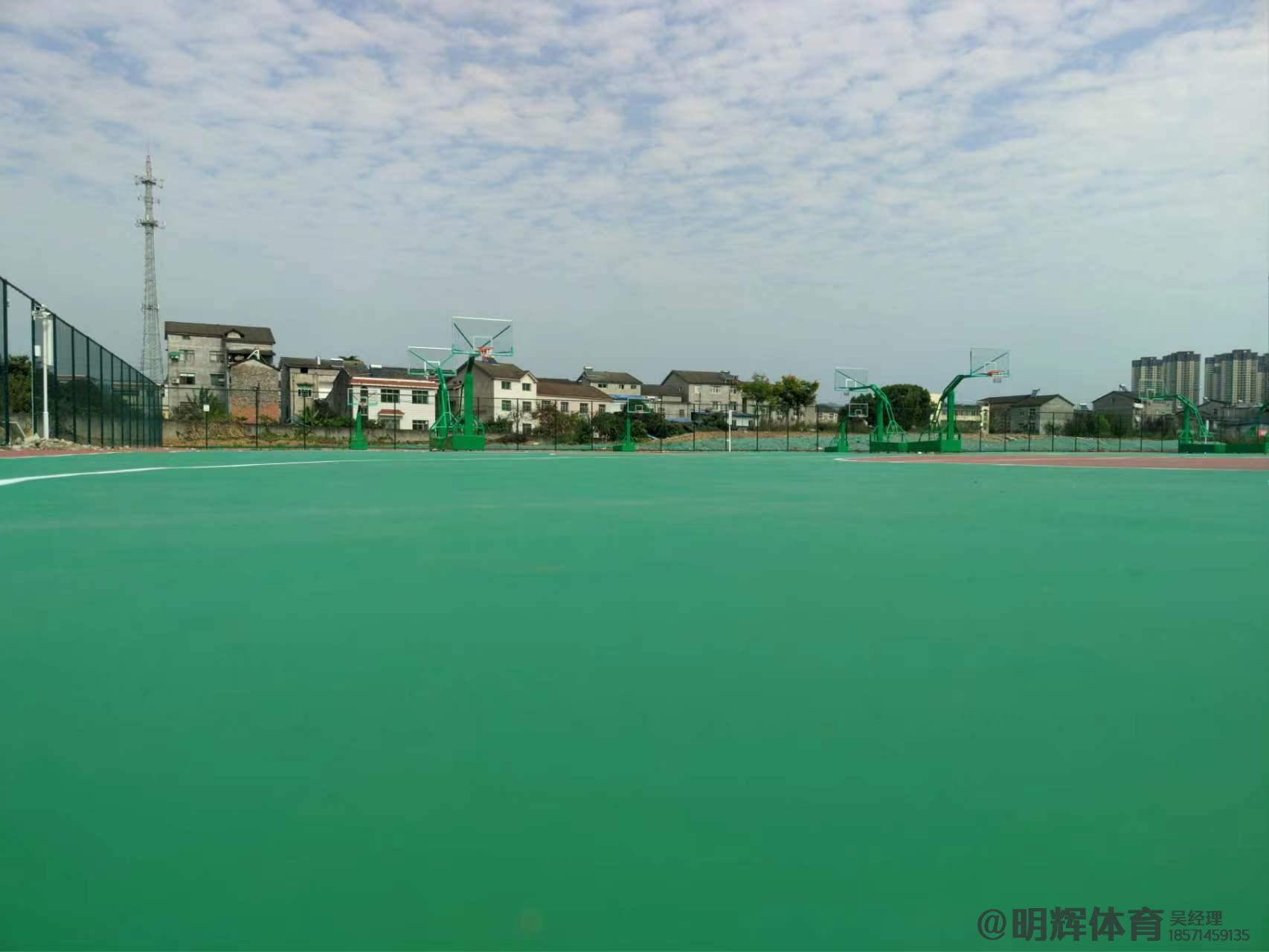 北京硬地丙烯酸球场的优缺点